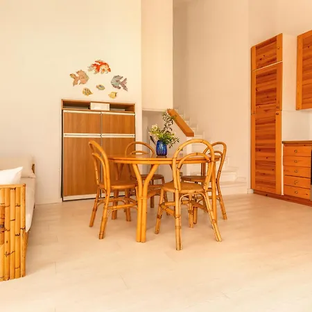 Blue Bay A Pochi Passi Dalla Baia Di Porto Luna *