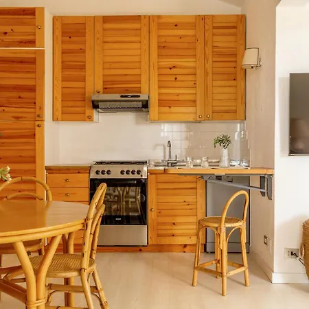 Blue Bay A Pochi Passi Dalla Baia Di Porto Luna