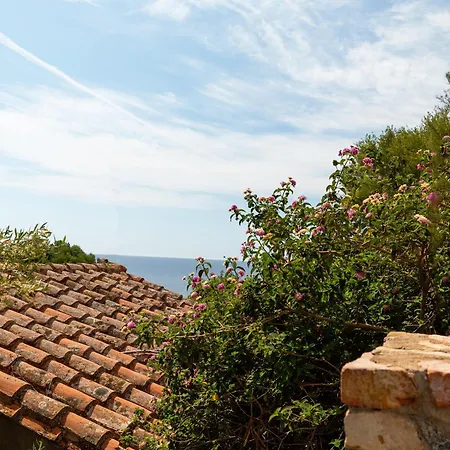 Villa Blue Bay A Pochi Passi Dalla Baia Di Porto Luna *