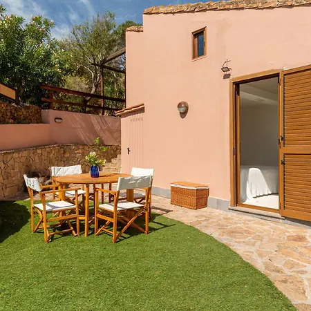 Blue Bay A Pochi Passi Dalla Baia Di Porto Luna