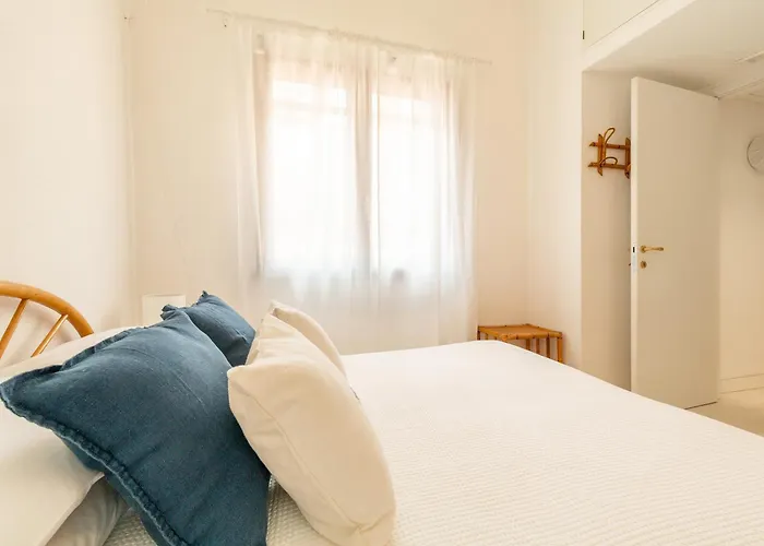 Villa Blue Bay A Pochi Passi Dalla Baia Di Porto Luna *