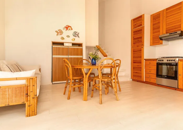 Blue Bay A Pochi Passi Dalla Baia Di Porto Luna *