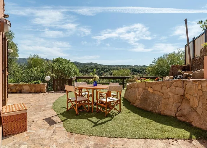 Blue Bay A Pochi Passi Dalla Baia Di Porto Luna Willa